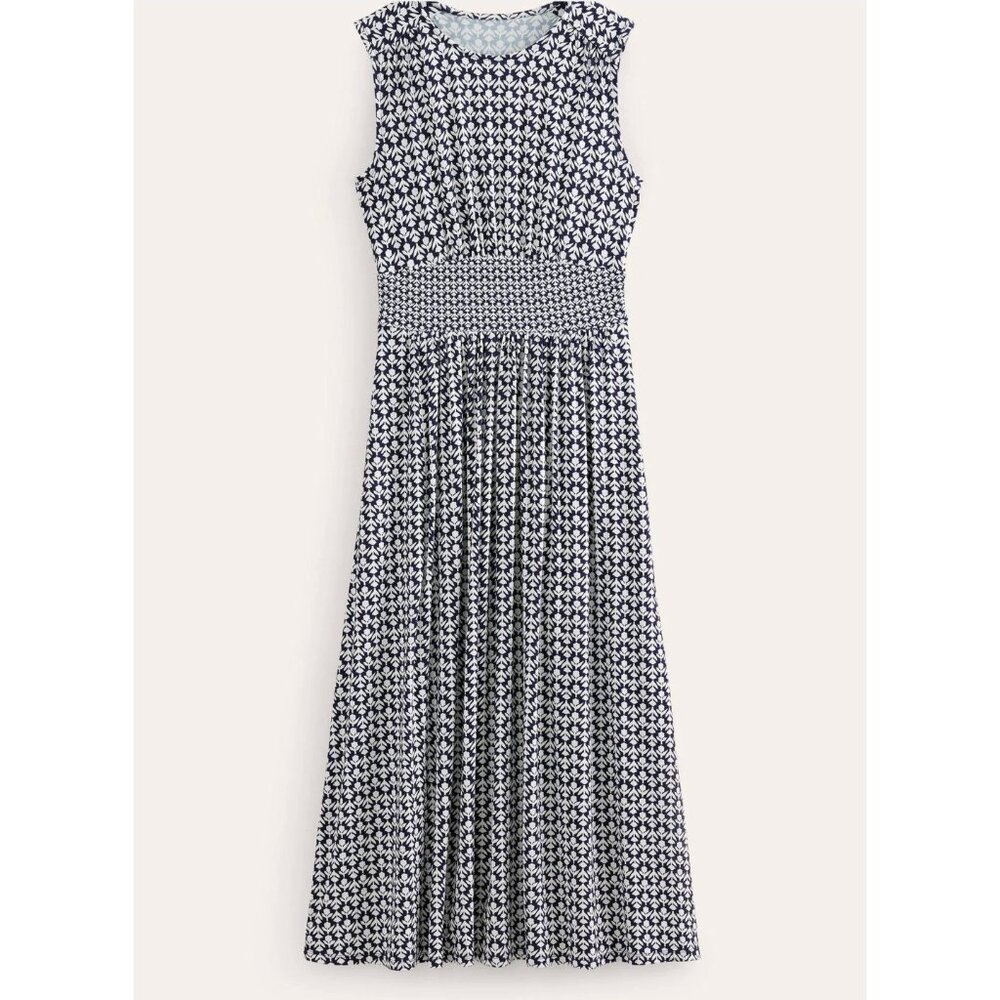 Elegant Blue and White Patterned Dress - Picture 6 of 13